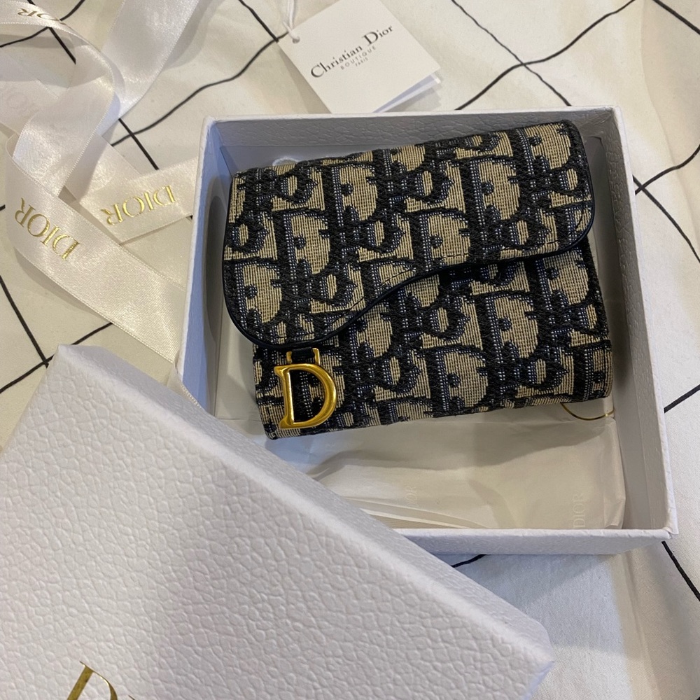 DIOR WALLET IN OBLIQUE PATTERN - LIKE NEW - Picture 1 of 6
